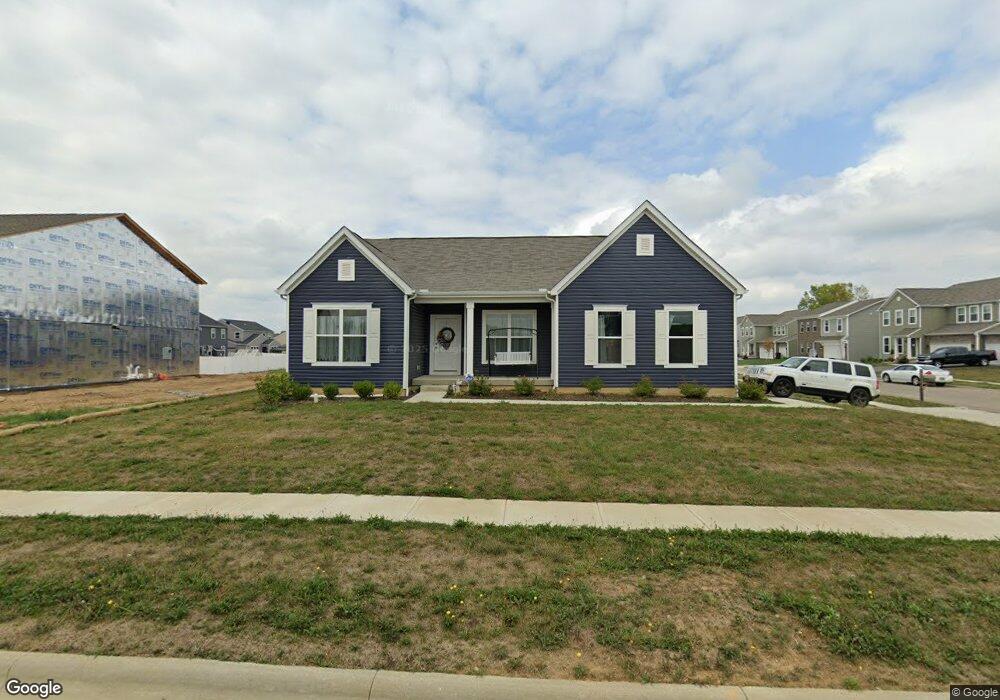 369 Butternut Ave, Circleville, OH 43113 - photo 1