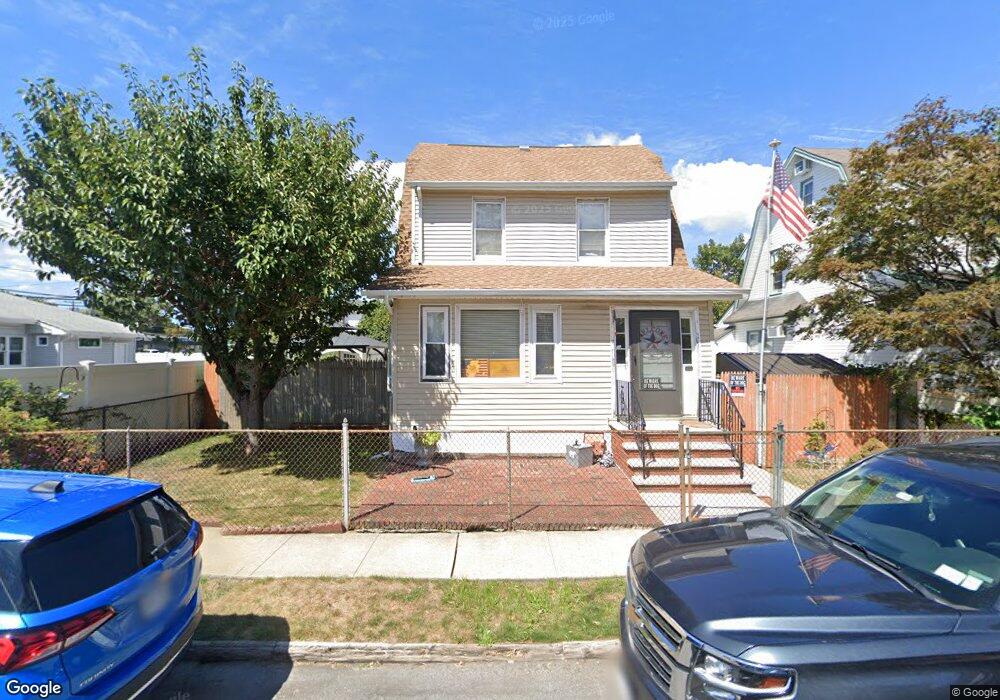 1 Evergreen Dr, Lindenhurst, NY 11757 - photo 1