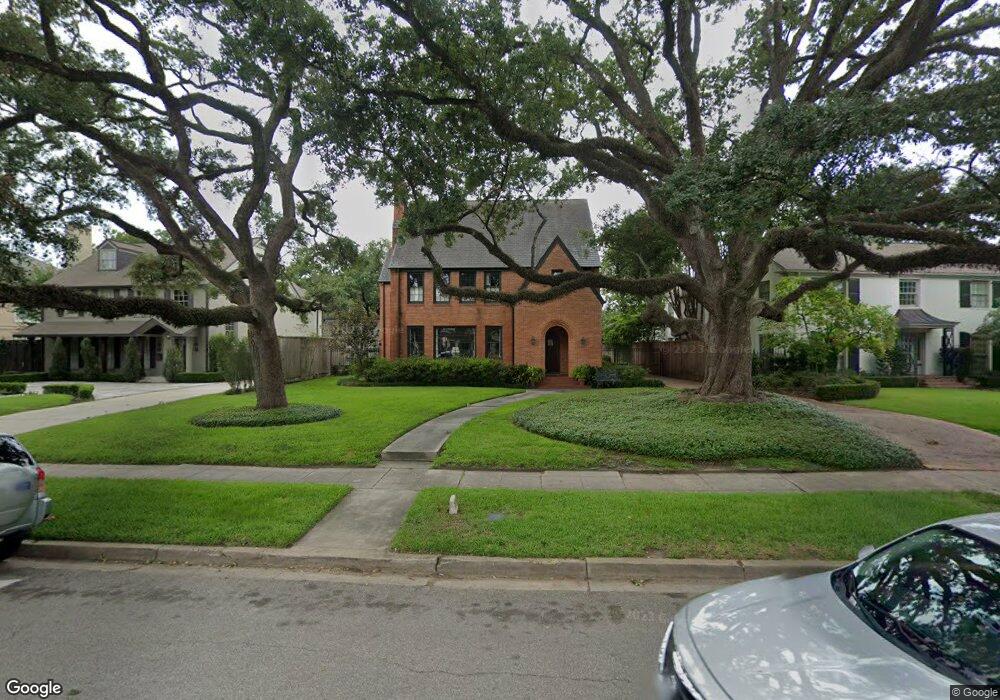 2149 Chilton Rd, Houston, TX 77019 - photo 1