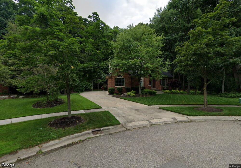 7212 S Oak Ct W, West Bloomfield, MI 48323 - photo 1