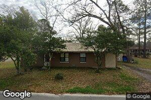 317 NE Jones St, Collins, GA 30421