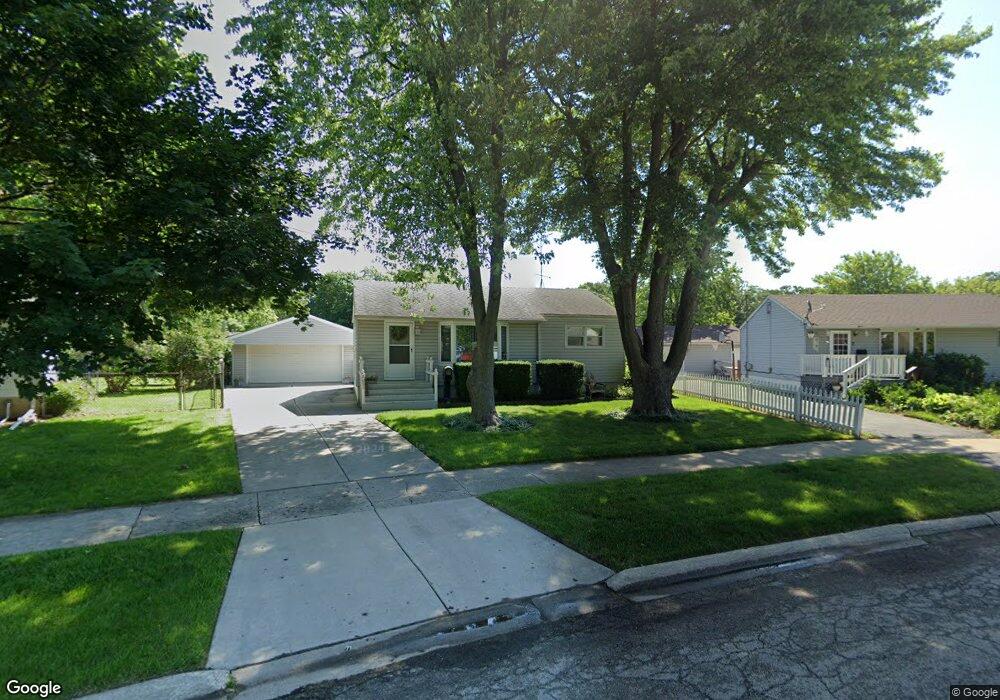 2031 Creek Rd, Waukegan, IL 60087 - photo 1