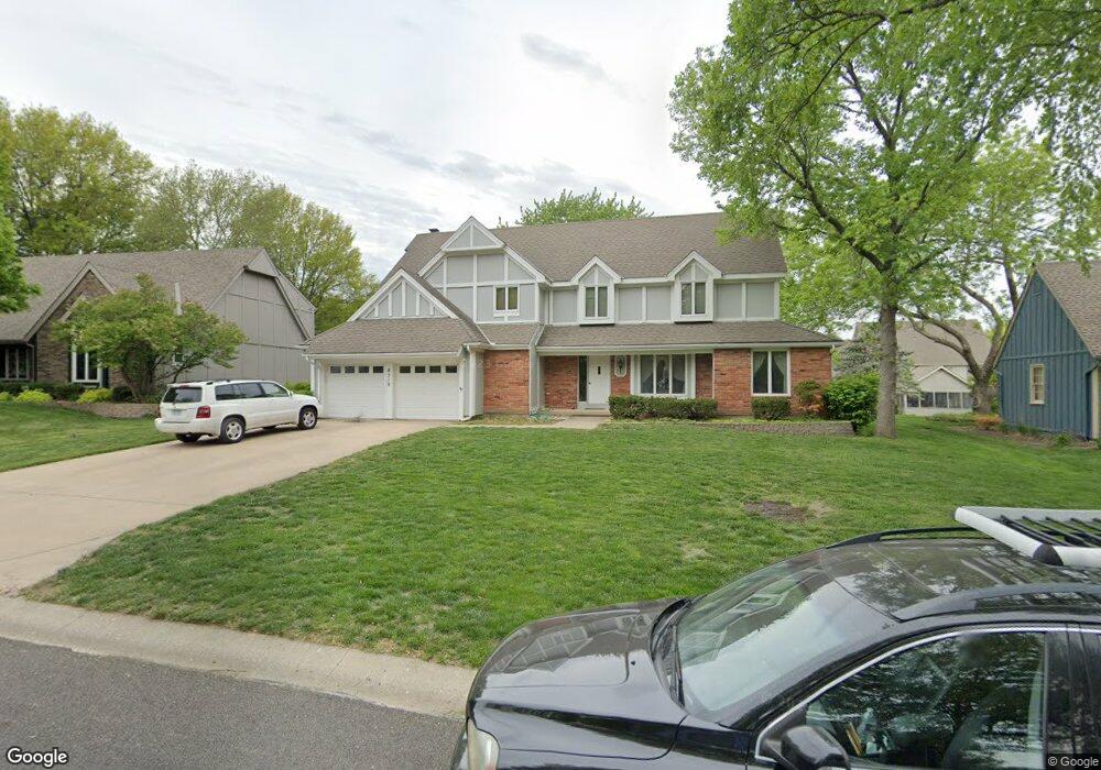 8510 Gillette St, Lenexa, KS 66215 - photo 1