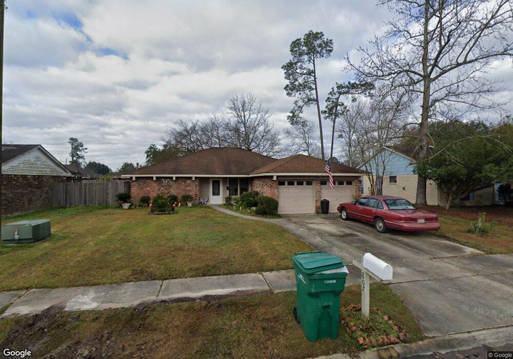 807 Lake Vermillion Ct, Slidell, LA 70461 - photo 1