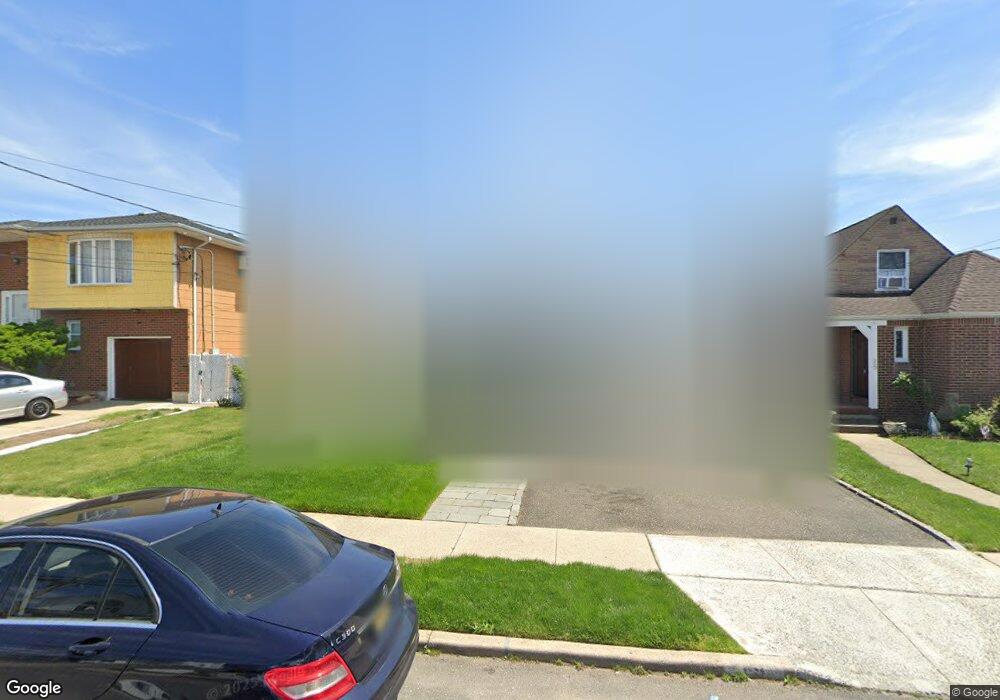 19 Ribbon St, Franklin Square, NY 11010 - photo 1