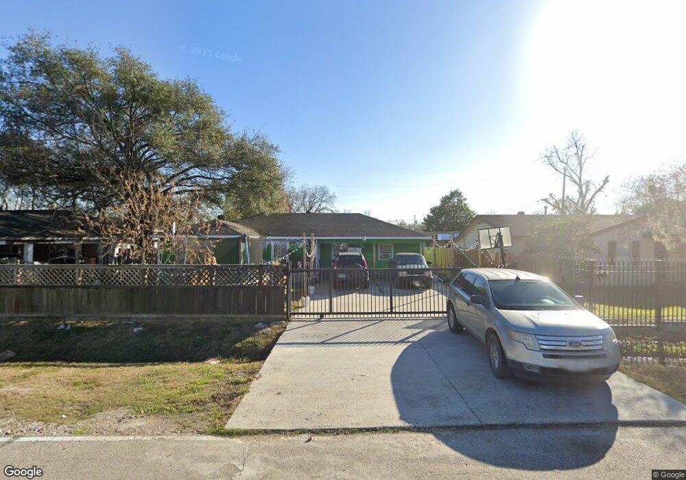 2406 Mooney Rd, Houston, TX 77093 - photo 1