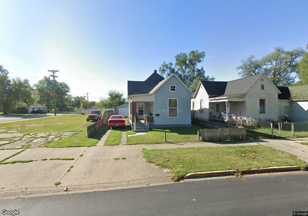 1665 Locust St, Terre Haute, IN 47807 - photo 1