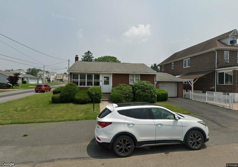 889 Grant St, Hazleton, PA 18201 - photo 1