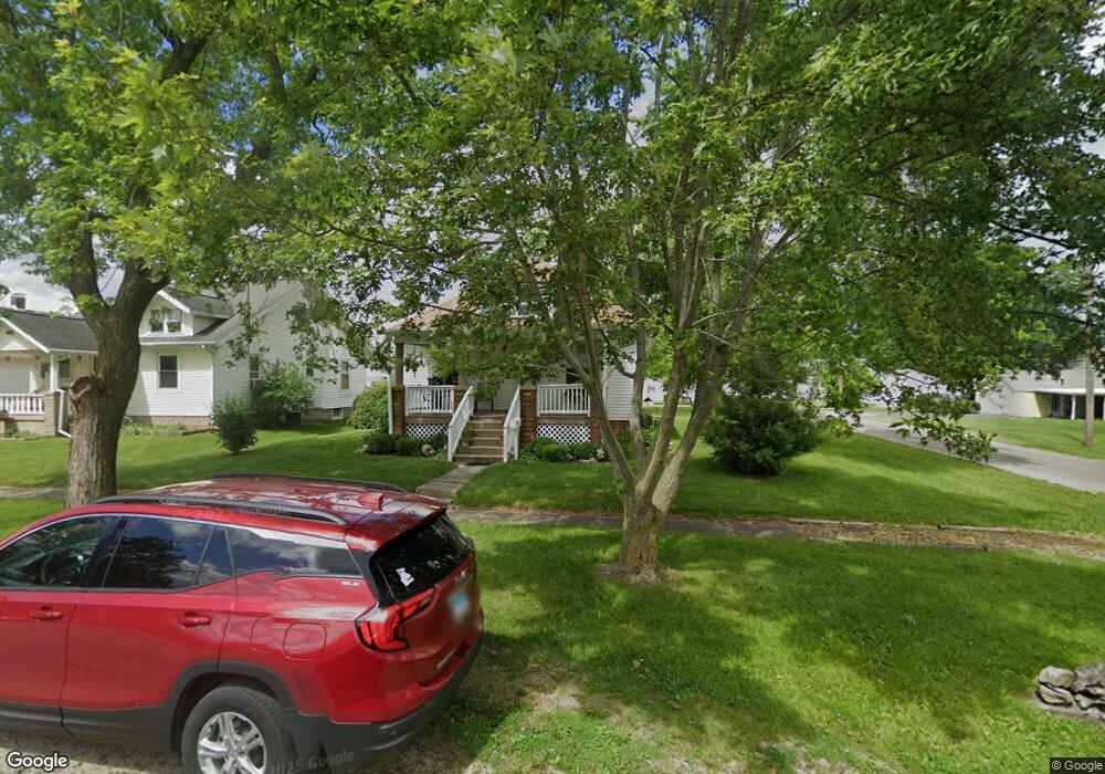 921 N 11th St, Mattoon, IL 61938 - photo 1