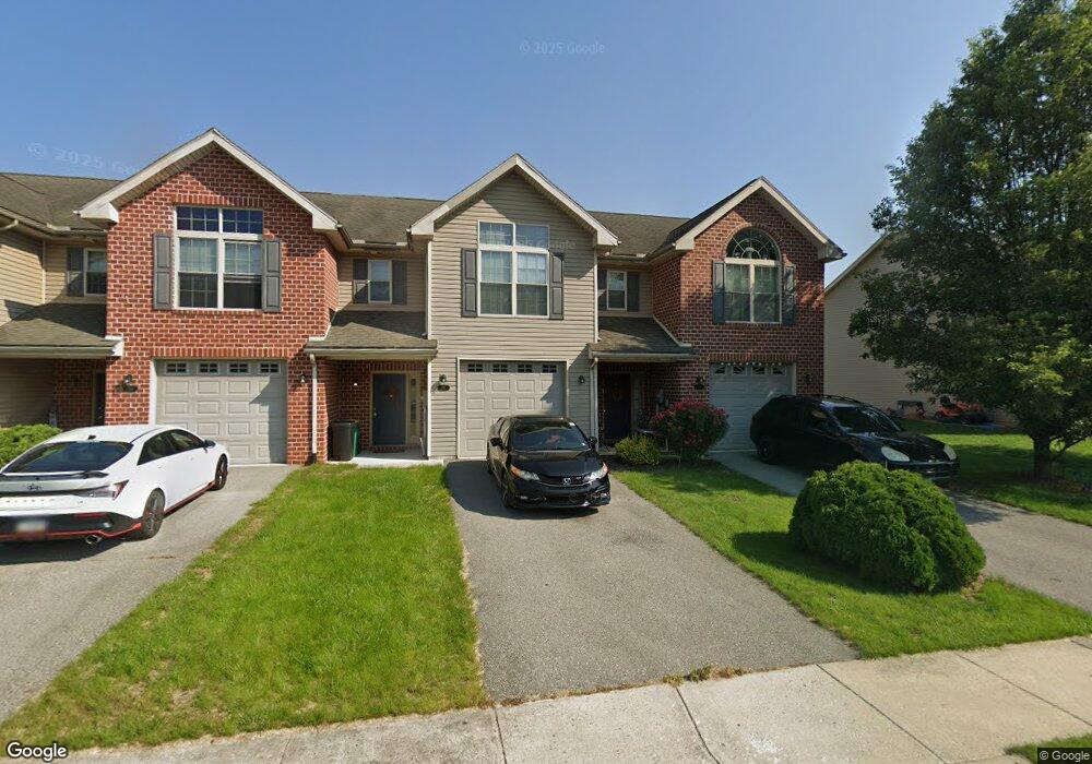 743 Bassett Dr, Chambersburg, PA 17201 - photo 1