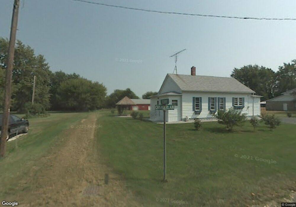 302 Sycamore St E, Three Oaks, MI 49128 - photo 1