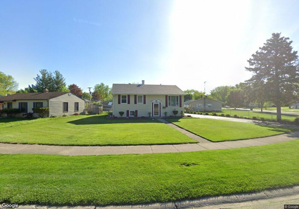 1361 Crestwood Dr, Aurora, IL 60506 - photo 1