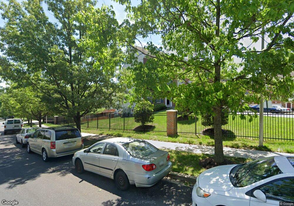 9 Treetop View Ct, Silver Spring, MD 20904 - photo 1