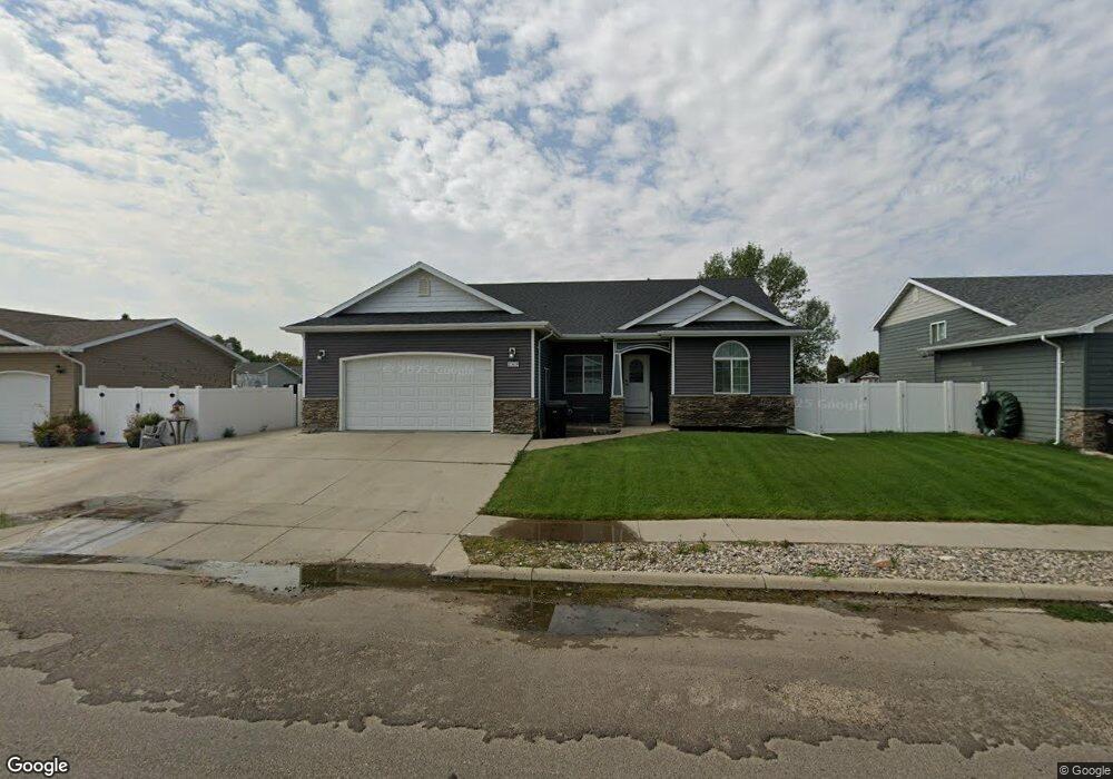 2505 12th Ave W, Williston, ND 58801 - photo 1