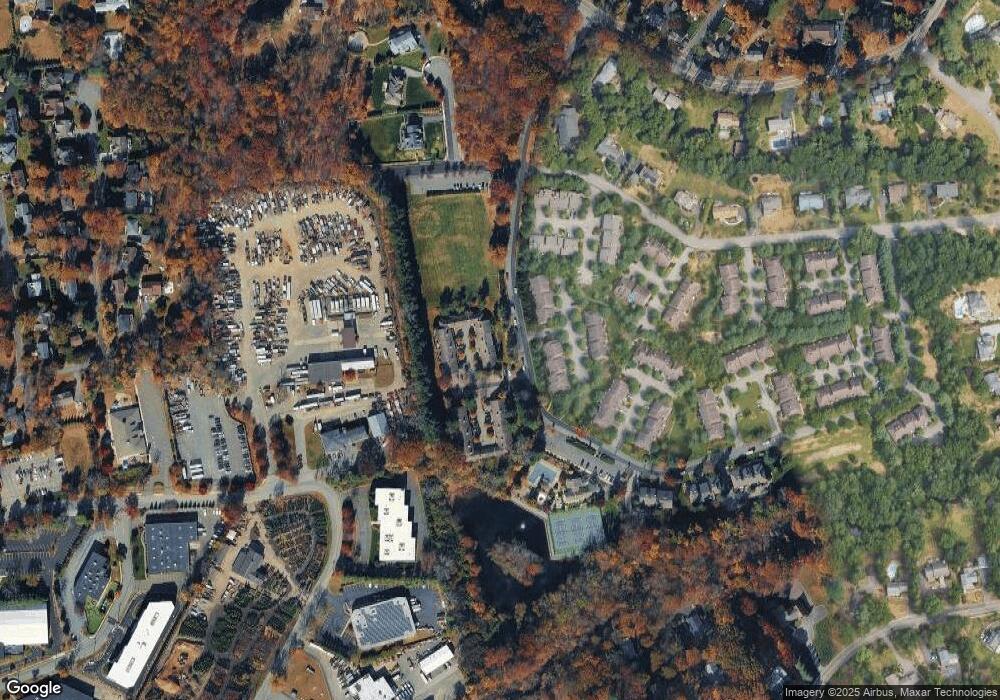 166 Dickinson Ln, Mahwah, NJ 07430 - photo 1