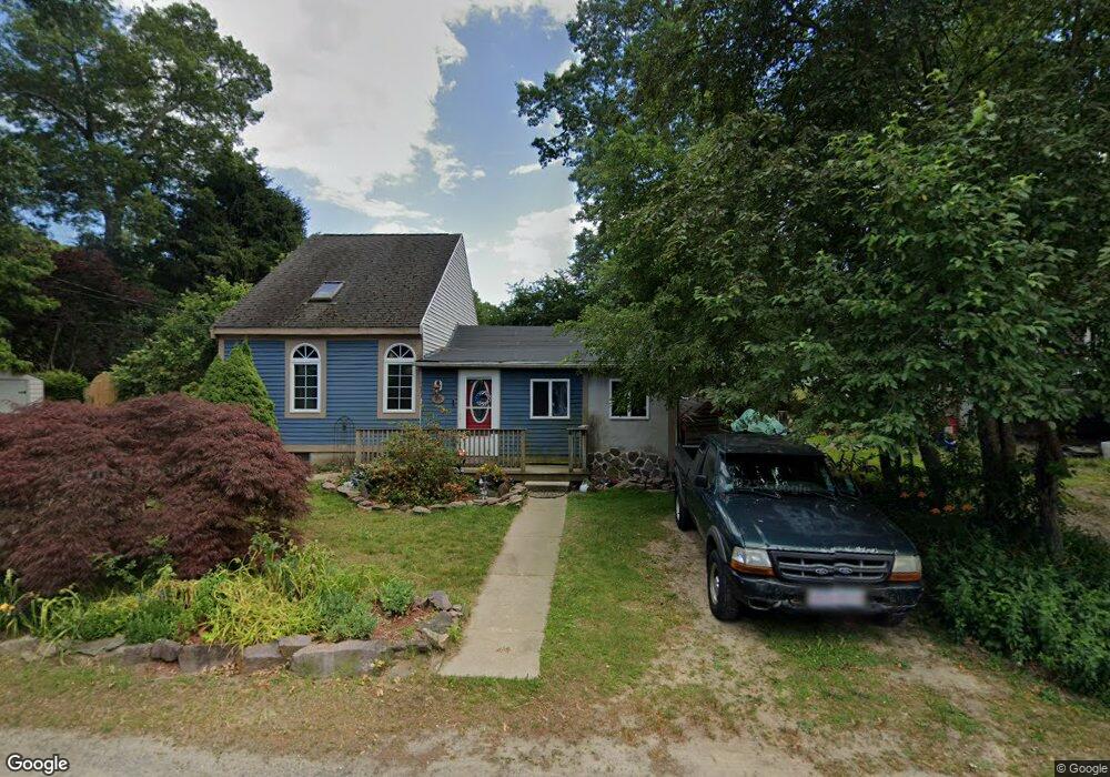39 Buttonwood Rd, Halifax, MA 02338 - photo 1