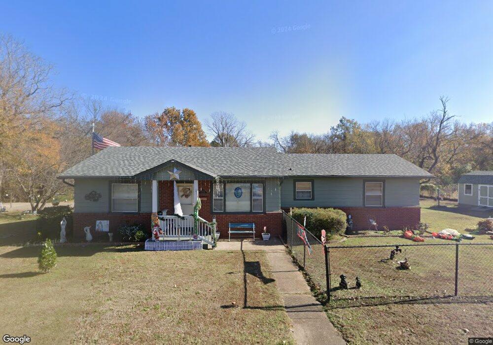 1302 S 6th St, Henryetta, OK 74437 - photo 1