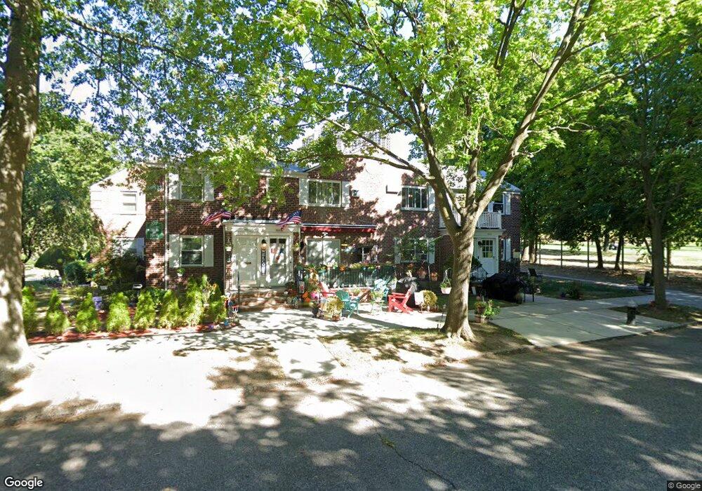 26459 Langston Ave unit 2, Glen Oaks, NY 11004 - photo 1