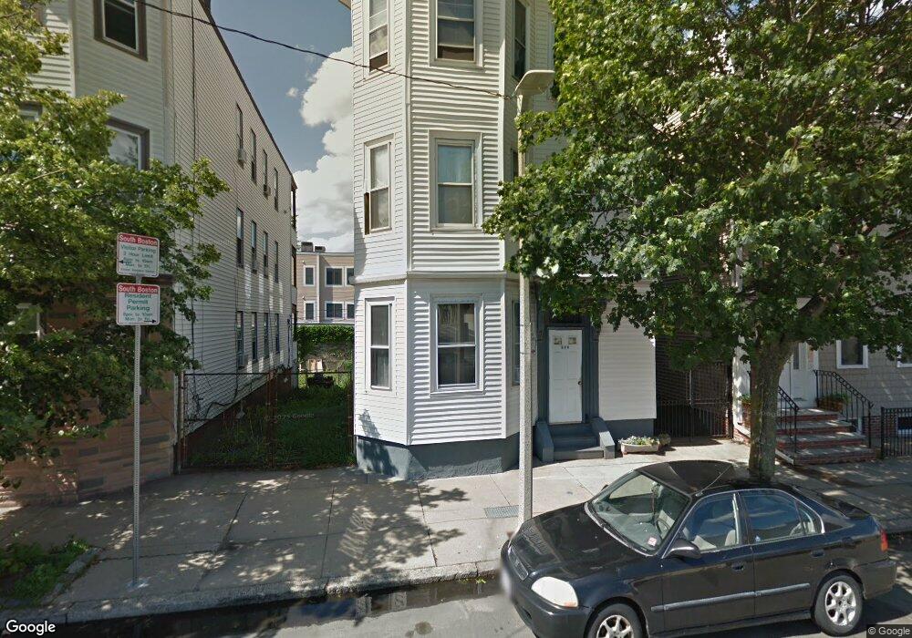 576-3 E 3rd St unit 576, Boston, MA 02127 - photo 1