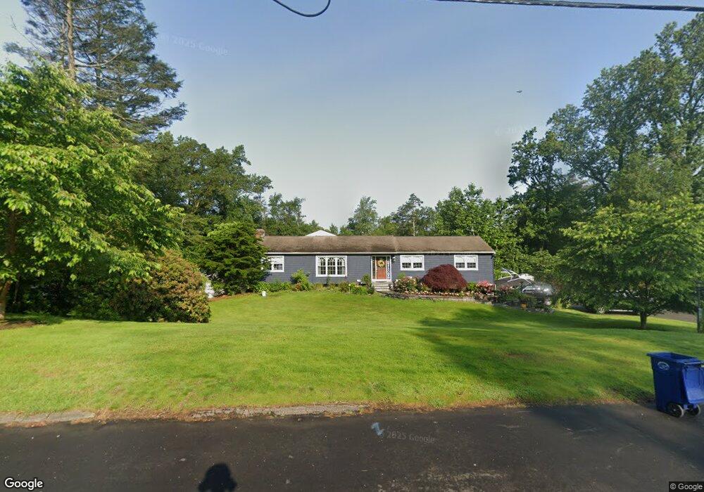 704 N Greenbrier Dr, Orange, CT 06477 - photo 1