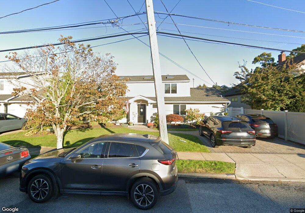 119 Hampton Way, Merrick, NY 11566 - photo 1