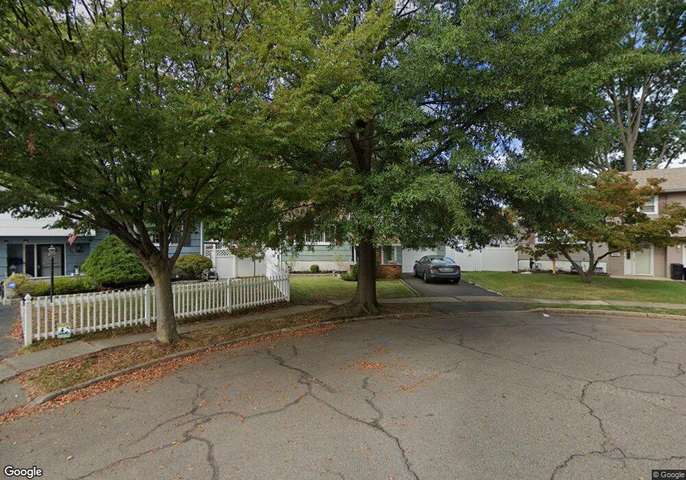 390 Sullivan Ct, Rahway, NJ 07065 - photo 1