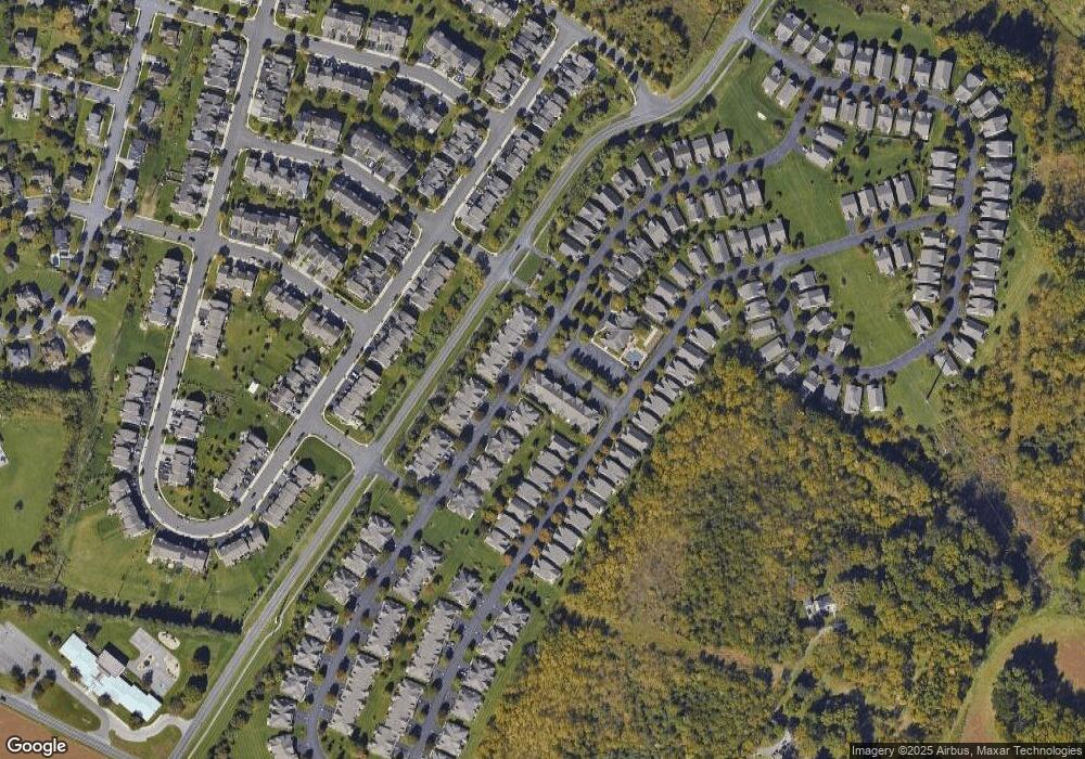 5221 Garden View Ln, Macungie, PA 18062 - photo 1