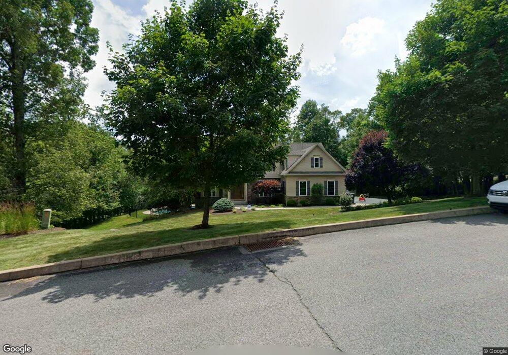 309 Candlewood Cir, Mountain Top, PA 18707 - photo 1