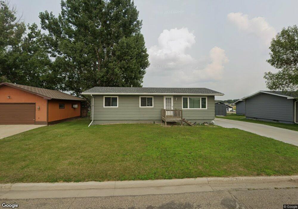 1113 14th Ave SW, Jamestown, ND 58401 - photo 1