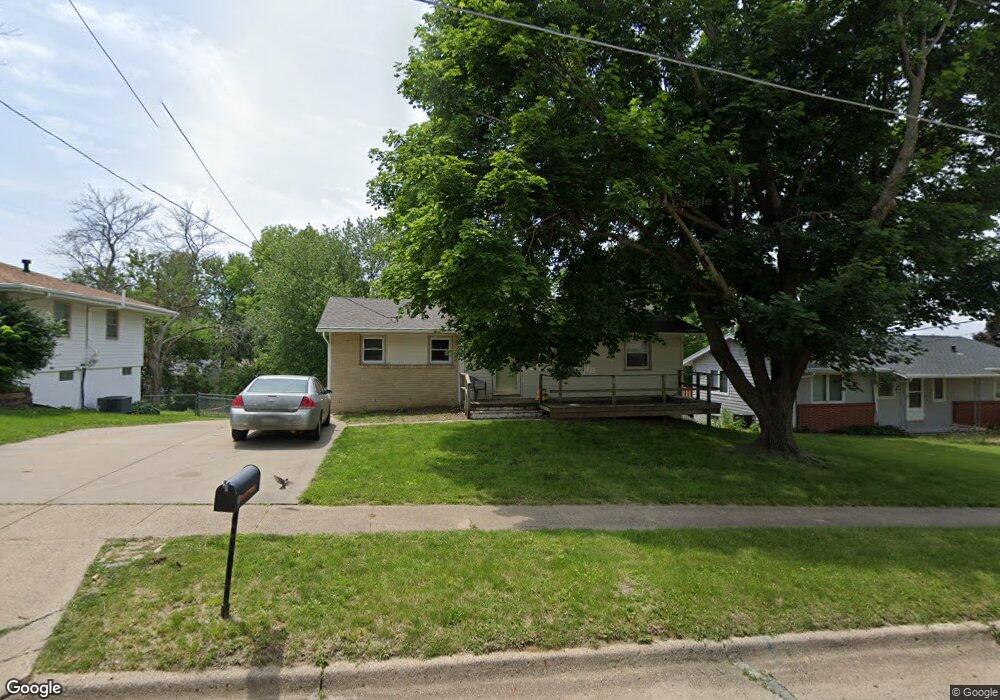 2559 Boyd St, Des Moines, IA 50317 - photo 1
