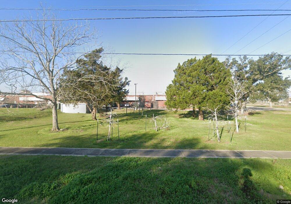 1204 Clifford St, Alvin, TX 77511 - photo 1