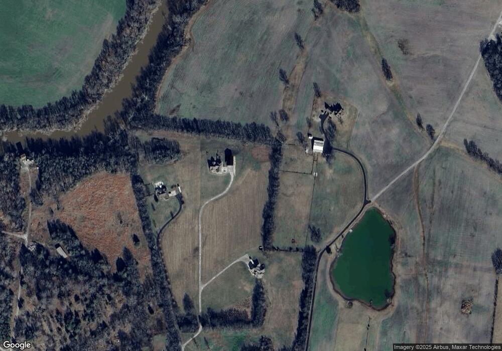 1380 Powell Ln, Lewisburg, TN 37091 - photo 1