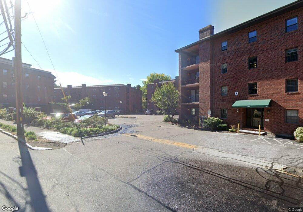 Totten Pond Village unit 21C, Waltham, MA 02451 - photo 1