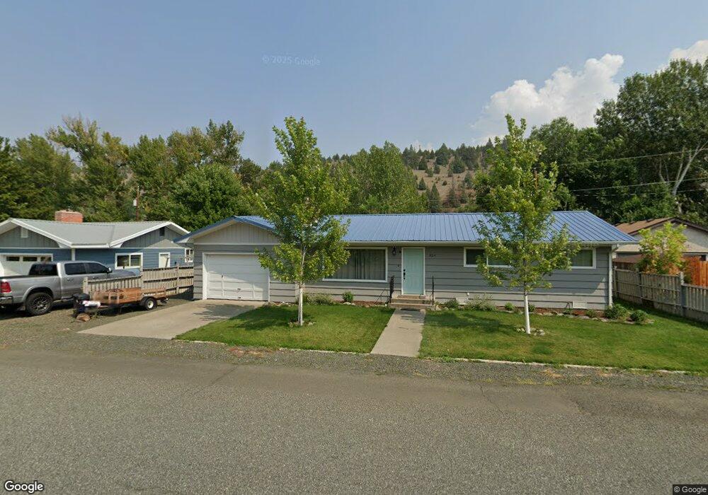 304 N Humbolt St, Canyon City, OR 97820 - photo 1