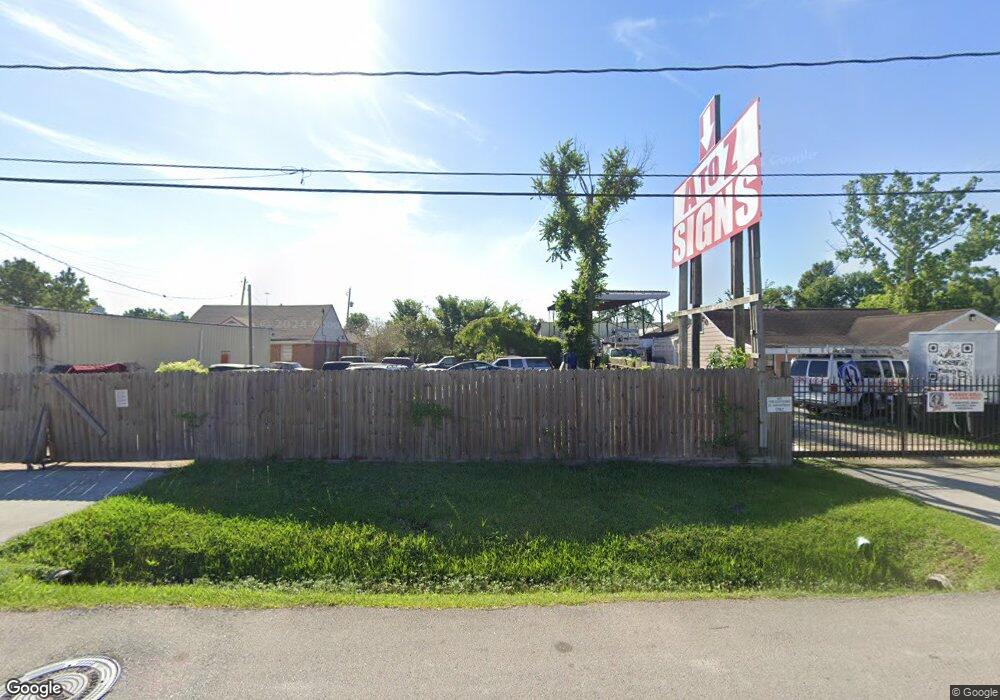 3131 Golfcrest Blvd, Houston, TX 77087 - photo 1