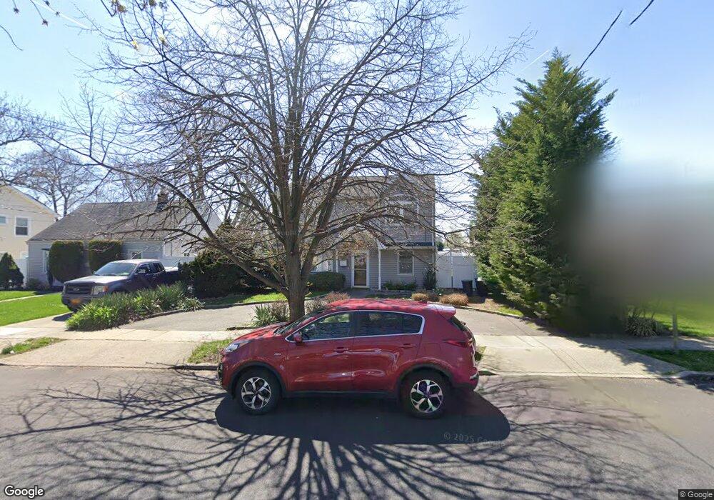 18 Beach Dr, Merrick, NY 11566 - photo 1