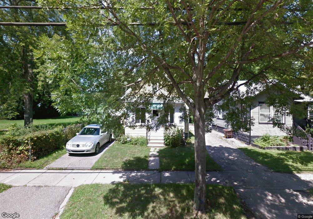 1146 Hyland St, Lansing, MI 48915 - photo 1