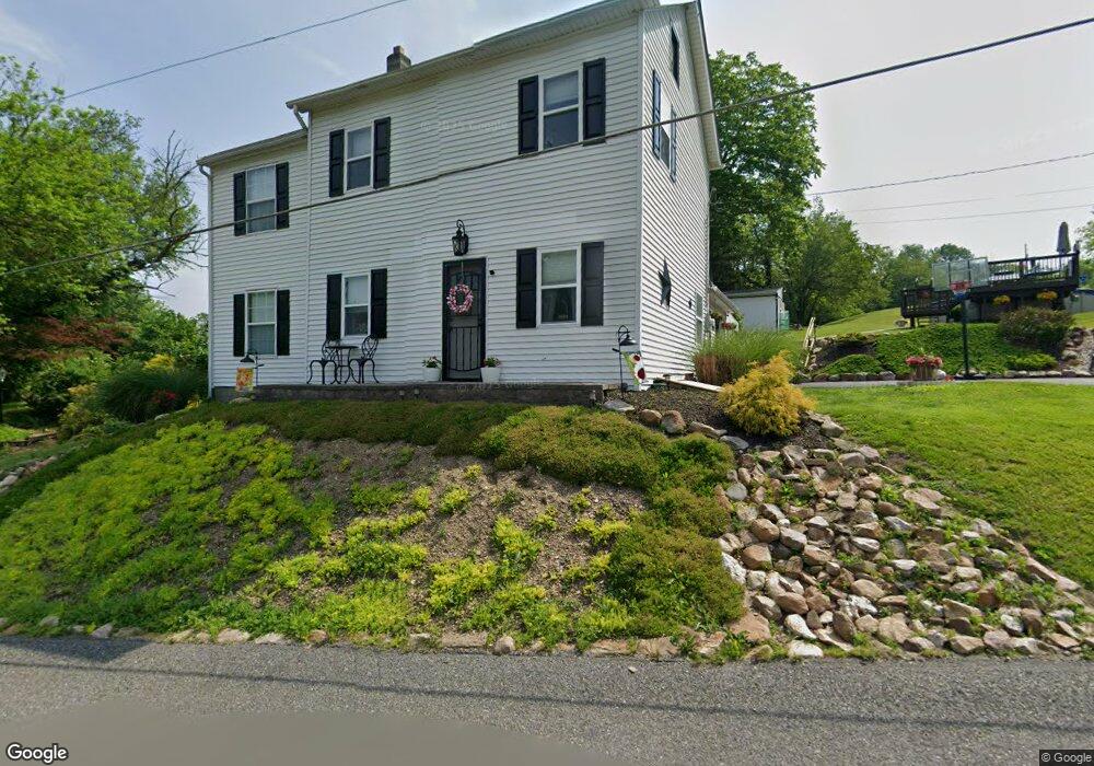 6659 Walnut St, Slatington, PA 18080 - photo 1