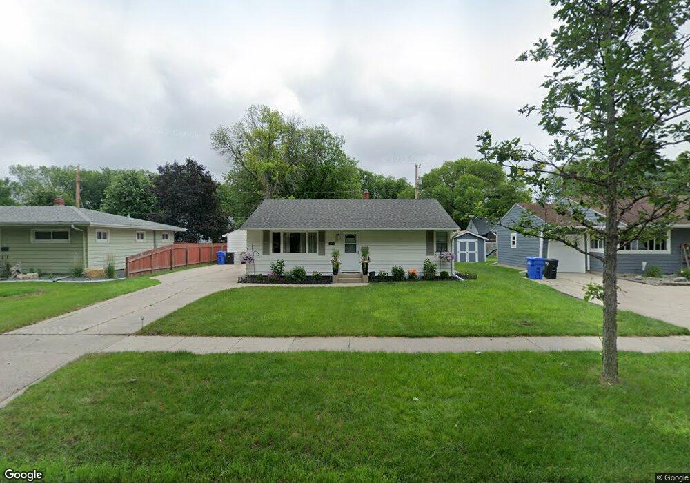 2101 9th St N, Fargo, ND 58102 - photo 1