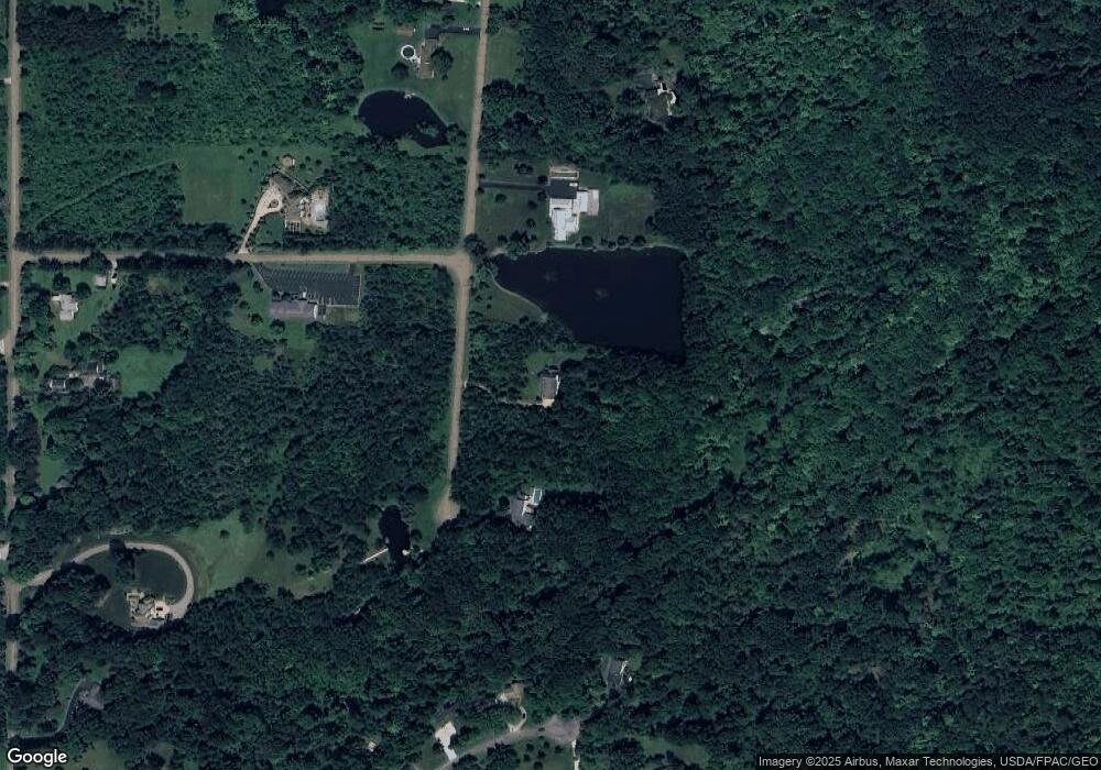 11259 Lake Forest Dr, Chesterland, OH 44026 - photo 1