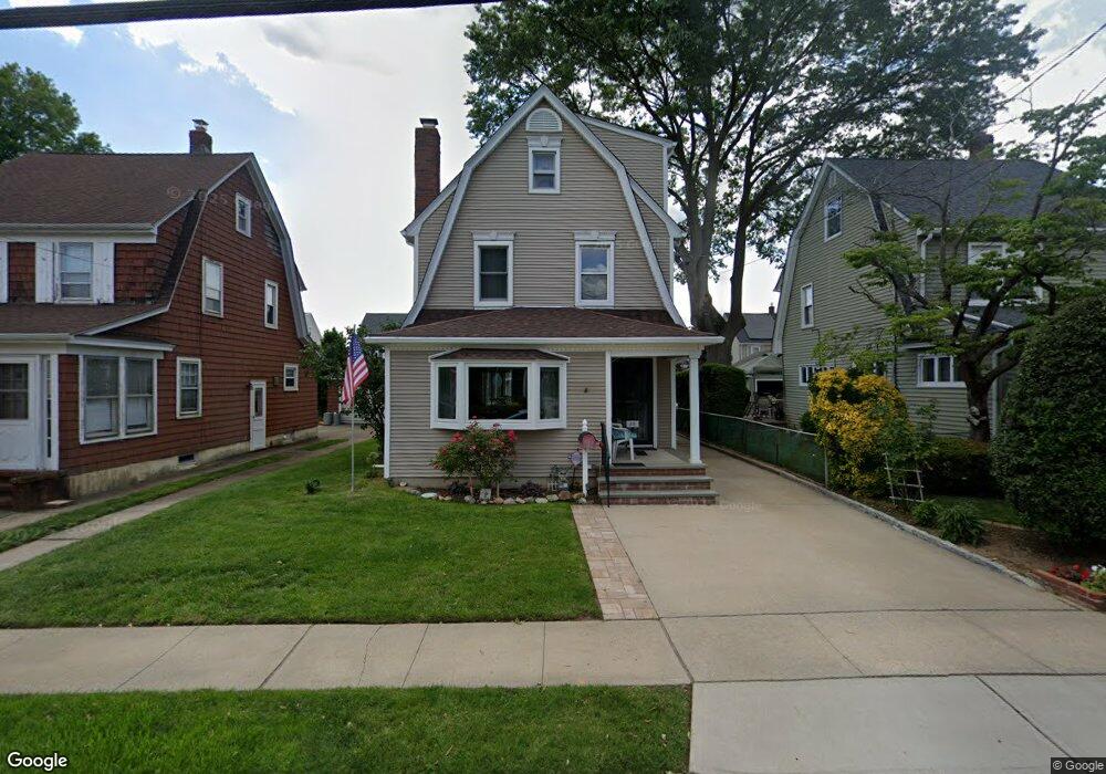 35 Holly Ave, Mineola, NY 11501 - photo 1