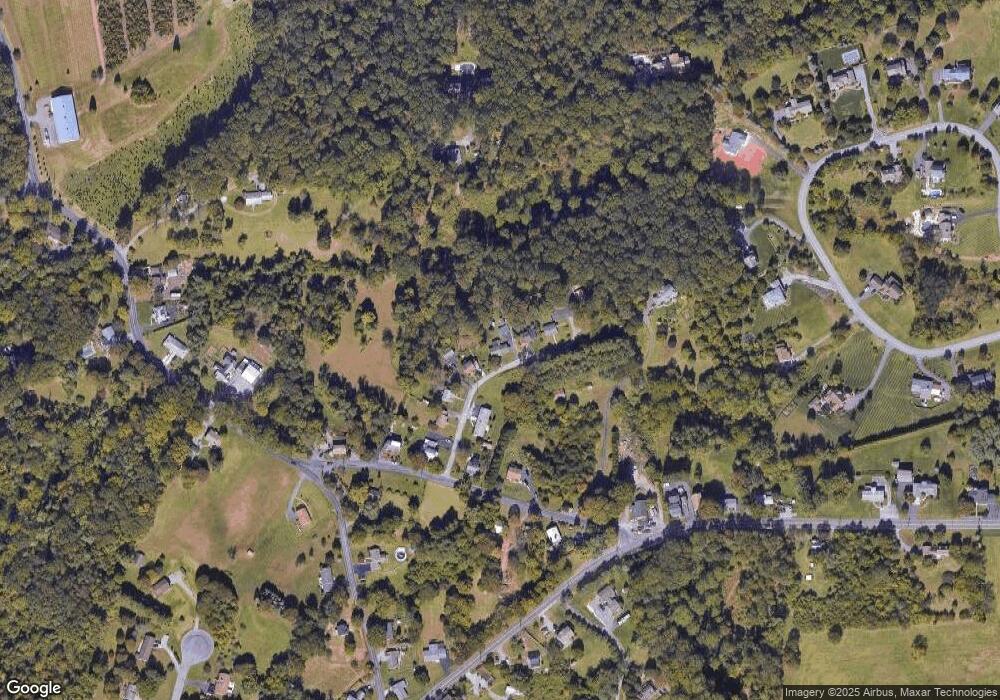 5018 Highland Dr, Mohnton, PA 19540 - photo 1