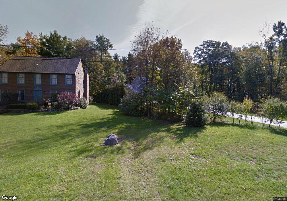 906 Mohegan Rd, Schenectady, NY 12309 - photo 1