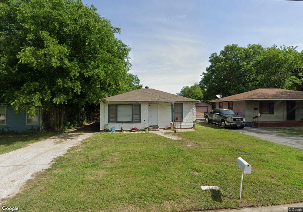 809 E Garnett St, Gainesville, TX 76240 - photo 1