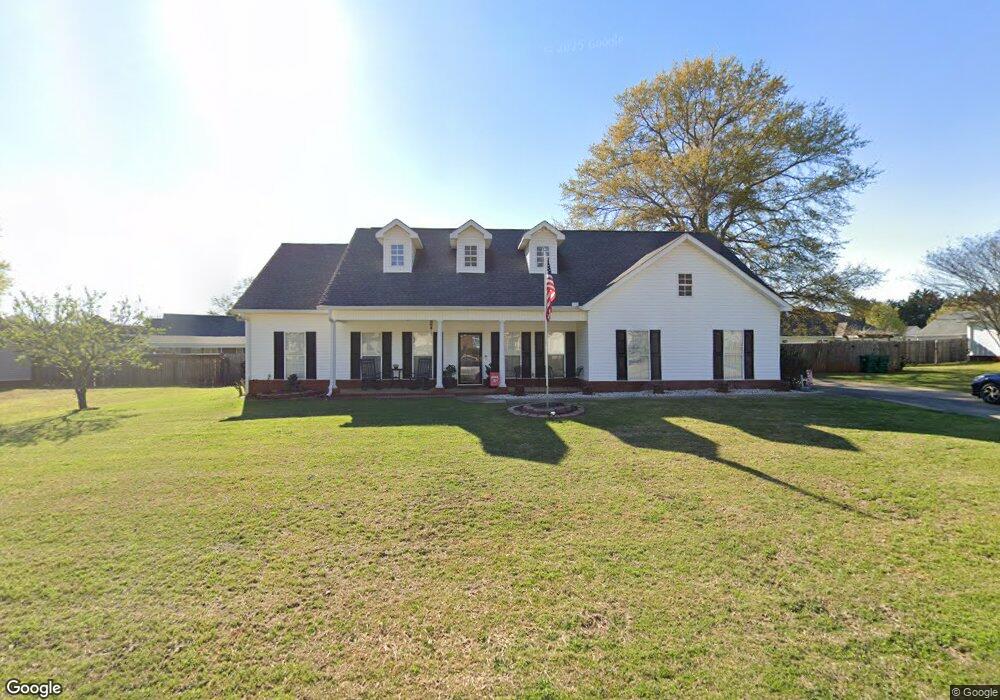 136 Crystal Ridge Cir, Byron, GA 31008 - photo 1