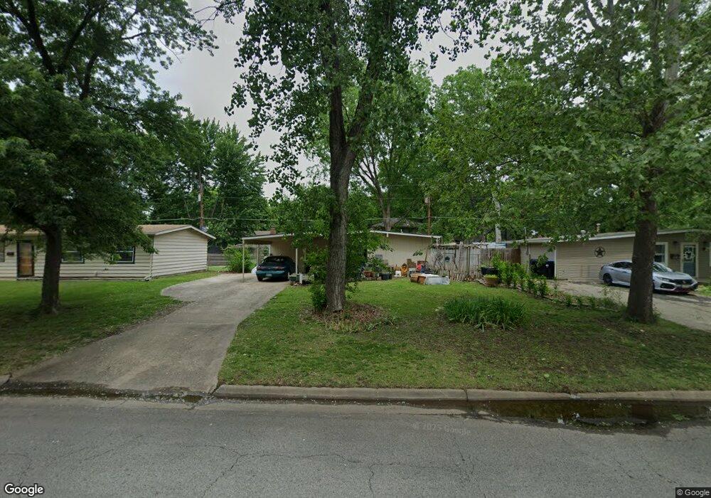 3000 SW Twilight Dr, Topeka, KS 66614 - photo 1