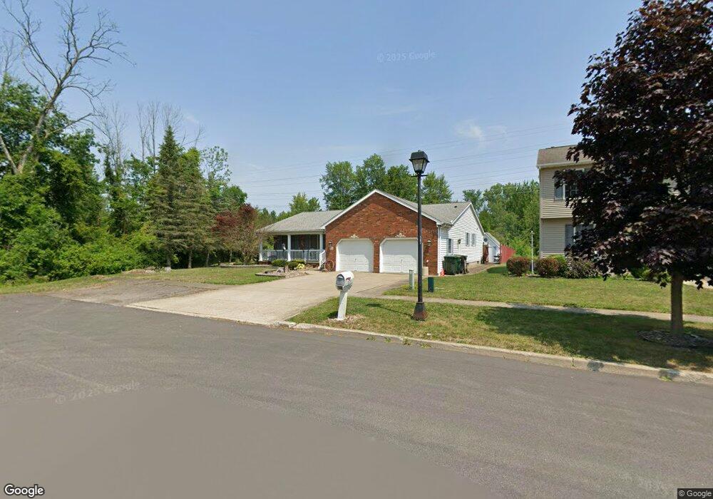 587 Homestead Dr, North Tonawanda, NY 14120 - photo 1