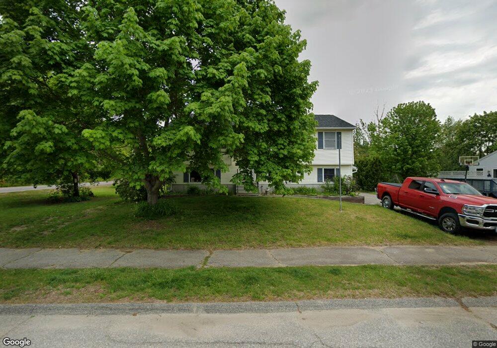 402 Stockdale Cir, Rollinsford, NH 03869 - photo 1