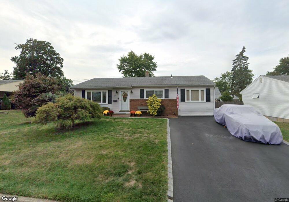 407 Clinton Ave, Middlesex, NJ 08846 - photo 1