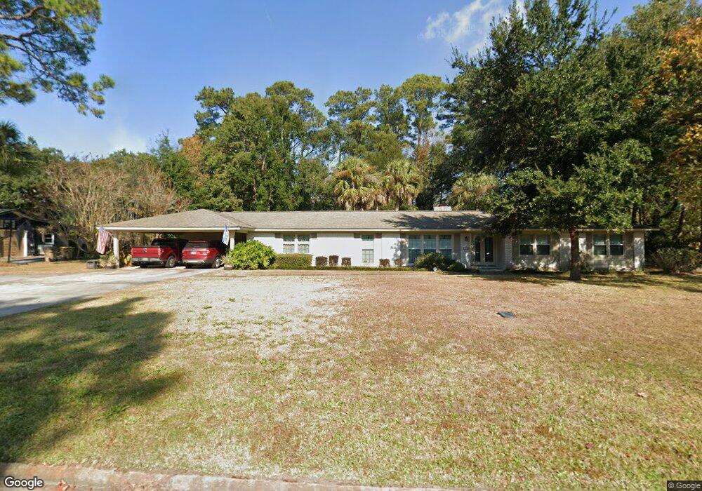 210 Devonshire Rd, Savannah, GA 31410 - photo 1